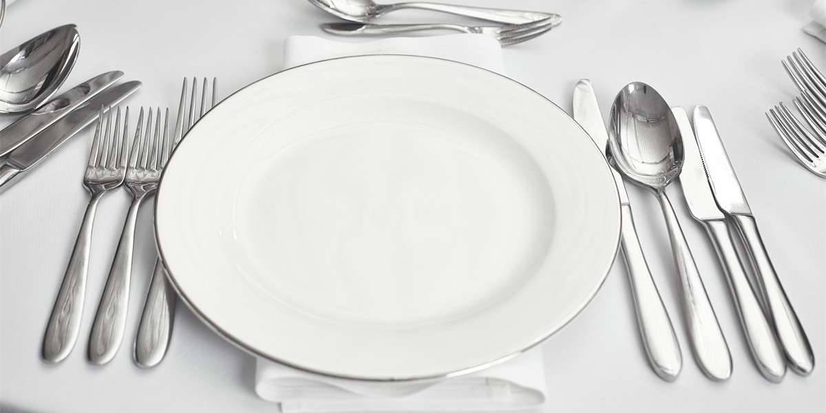 COMPLETE PLACE SETTINGS
